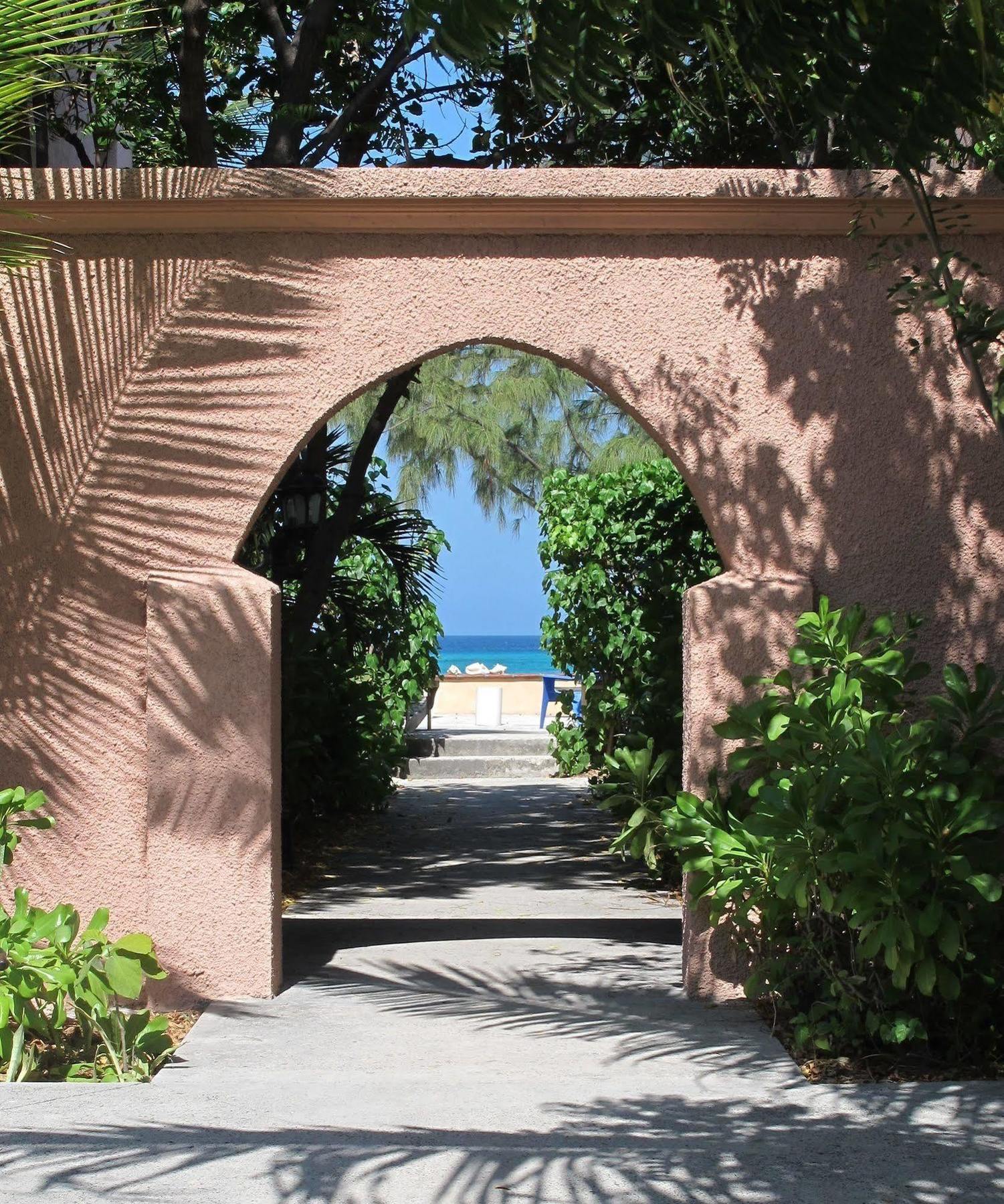Osprey Beach Hotel Cockburn Town Dış mekan fotoğraf